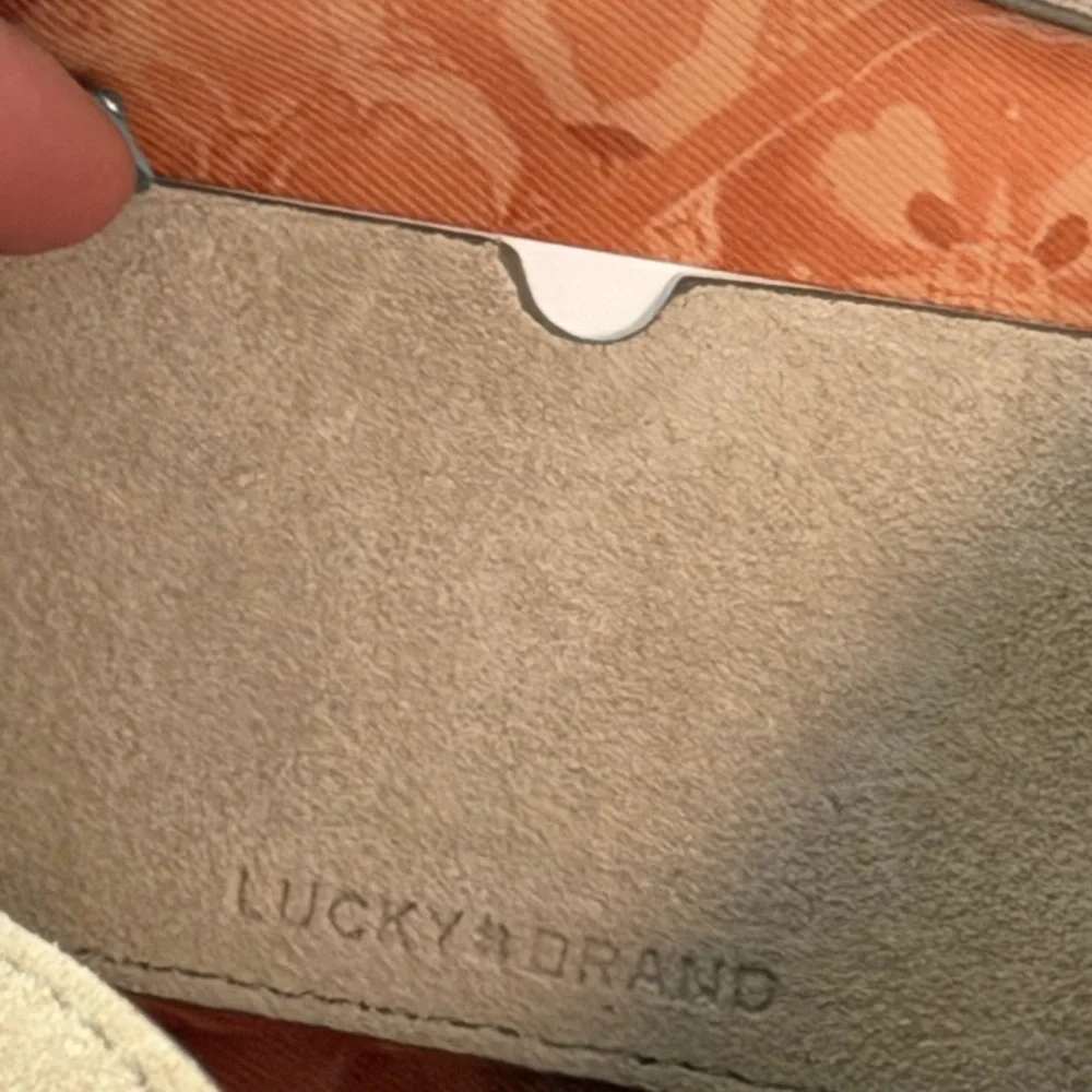 Lucky Brand Beige Shoulder Bag - Picture 4 of 15